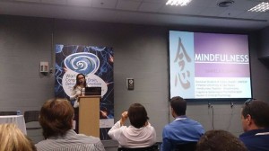 Palestra sobre Mindfulness no Fórum Terapia cognitivo comportamental: o que está acontecendo e o que irá acontecer? Mesa Redonda: Resiliência, Aceitação, Mindfulness: o que são? Para que servem? Suas semelhanças e diferenças.No World Congress on Brain, Behaviour and Emotions, 30/04/2015.